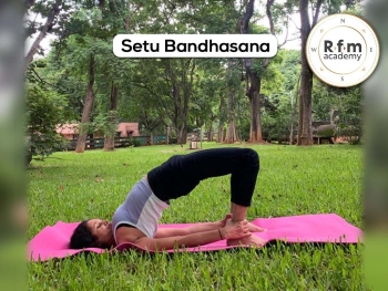 Setu Bandhasana Yoga Bridge Pose